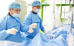 Người đàn ông 43 tuổi bất ngờ thành bệnh nhân khi đưa con đi khám
