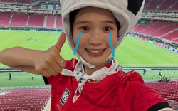 Bức ảnh cô gái đi xem World Cup 2026 tưởng bình thường cho đến khi biết danh tính
