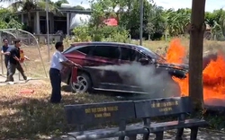 Ô tô tiền tỉ cháy dữ dội khi chủ xe đang dự đám cưới
