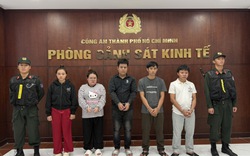 Triệt phá xưởng sản xuất hơn 23.000 đôi dép giả Nike, Adidas, Gucci tại TP.HCM
