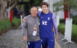 Khoảnh khắc gây sốt của ông Park Hang-seo và Lee Kang-in ở World Cup