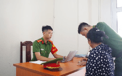 Vừa kết bạn Zalo để được hướng dẫn tích hợp thông tin VNeID, người phụ nữ SN 1967 lập tức trình báo công an