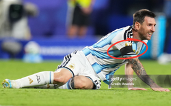 Lý do Messi và ĐT Argentina đeo băng tang trong trận thắng 3-1 Thuỵ Sĩ