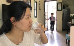 "Con vừa về đến nhà thì bố mẹ... ngậm một ngụm nước" - Nghe kỳ lạ nhưng lại là lời khuyên khiến hàng nghìn phụ huynh gật gù