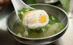 Bé trai 5 tuổi nhập viện sau khi ăn bát "trứng đánh nước sôi" bà nội làm mỗi sáng: Chuyên gia lên tiếng cảnh báo