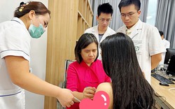 Việt kiều 23 tuổi từ Dubai đến 1 bệnh viện ở Việt Nam chữa chảy xệ sau đặt túi ngực: "Tôi cảm thấy nhẹ nhõm hơn đã lựa chọn đúng nơi để gửi gắm niềm tin"