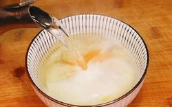 Bé trai 5 tuổi nhập viện sau khi ăn bát "trứng đánh nước sôi" bà nội làm mỗi sáng: Chuyên gia lên tiếng cảnh báo