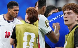 Bị "cậu Be" Bellingham tát vào đầu sau bán kết World Cup, "gã ngổ ngáo" của Argentina là ai mà khiến Chelsea chi đậm chiêu mộ?