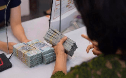 Cơ quan thuế thông báo đến nhiều người nộp thuế có tên trong danh sách: Sẽ bị trích tiền từ tài khoản ngân hàng