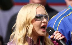 Biểu diễn ở World Cup, Shakira, Madonna, Justin Bieber không được nhận xu nào
