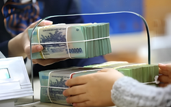 Gửi ngân hàng 120 triệu: Mỗi tháng gửi 10 triệu khác gì gom lại gửi một lần?