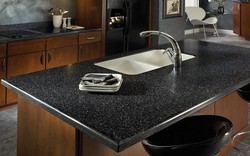 Vì sao ngày càng nhiều gia đình không còn chọn mặt bếp đá granite? 2 loại vật liệu đang dần trở thành xu hướng mới