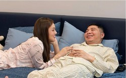 Vợ NSND Công Lý lên tiếng thông tin chán chồng, ly hôn