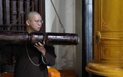 5 giờ sáng 27/7, hơn 18.000 ngôi chùa cả nước đồng loạt cử 3 hồi chuông tri ân các Anh hùng liệt sĩ