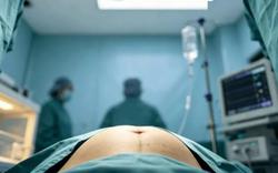 Vì sao sinh mổ đã gây tê cột sống mà các mẹ vẫn “có cảm giác”?