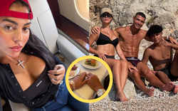 Chỉ một bức ảnh nắm tay trên chuyên cơ hơn 2.000 tỷ đồng, Georgina khiến cả thế giới tin Ronaldo sắp làm đám cưới, body nóng bỏng càng gây sốt