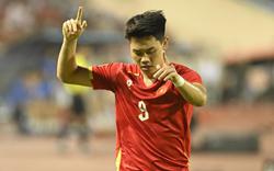 Lý do Đình Bắc bất ngờ bị HLV Kim Sang-sik thay ra ngay trong hiệp một trận gặp Singapore