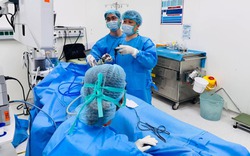 Uống nước lá cây để tan sỏi thận, nam thanh niên 'nuôi' khối sỏi san hô khổng lồ