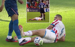 Cầu thủ Paraguay đá thẳng vào ống đồng của Mbappe vẫn thoát thẻ phạt, David Beckham từng làm tương tự thì bị đuổi khỏi sân