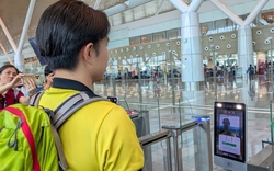 Người check-in online bằng VNeID tại sân bay nhớ kỹ điều sau