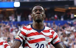 Tổng thống Trump gọi điện, FIFA lập tức xóa thẻ đỏ cho cầu thủ Mỹ