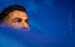 Ronaldo: Hãy thôi khóc đi anh, hãy cứ chạy, "nhảy múa" trên sân và mỉm cười!