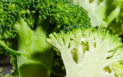 Việt Nam có 1 loại rau quen thuộc có khả năng giảm 20% nguy cơ ung thư đại tràng, bán đầy chợ và quan trọng là RẤT RẺ