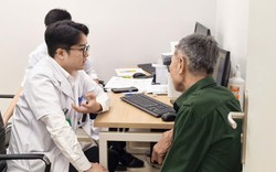 Hơn 300 bệnh nhân đến BV Việt Đức cơ sở Ninh Bình khám trong ngày đầu mở cửa