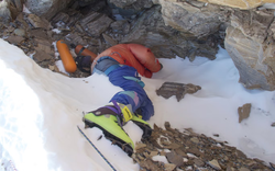 Sau 30 năm, thi thể "Giày xanh" đóng băng trên đỉnh Everest sắp được đưa về nhà
