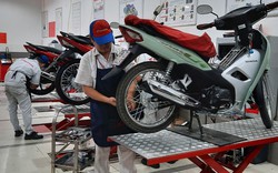 Đi xe máy bao lâu thì phải bảo dưỡng, thay dầu? Câu trả lời từ các hãng Honda, Yamaha, Vinfast