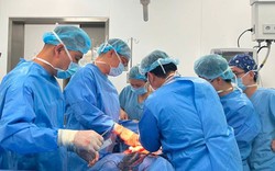 Bác sĩ ‘xé quy trình’ cứu người đàn ông không giấy tờ, không người thân bên cạnh