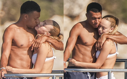 Mbappé và mỹ nhân Tây Ban Nha Ester Expósito công khai khoá môi trên du thuyền sang chảnh bất chấp ống kính paparazzi