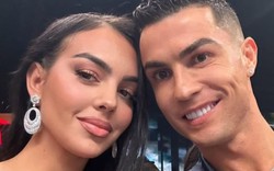 Mẹ và gia đình không dự đám cưới Ronaldo