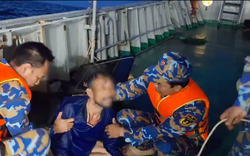 Khoảnh khắc sinh tử sau 96 giờ trôi dạt trên biển: Ngư dân được tàu 743 Hải quân cứu sống, nhưng chưa nhớ bị rơi từ tàu nào