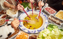Cả nhà vẫn vô tư làm 5 việc này mỗi ngày, không ngờ lại tạo cơ hội cho vi khuẩn liên quan đến ung thư dạ dày lây từ người này sang người khác