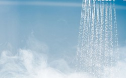 Vì sao không nên tắm nước nóng mỗi ngày?