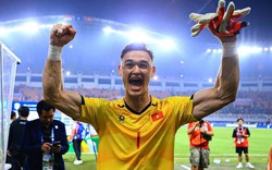 Cứu thua thành thần, thủ môn Lê Giang Patrik ẵm luôn giải Cầu thủ xuất sắc nhất trận chung kết Việt Nam 2-0 Thái Lan