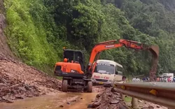 Thái Nguyên: Hơn 500 m3 đất đá sạt trượt tràn vào nhà dân