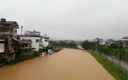 Mưa xối xả gây ngập sâu, sạt lở nhiều tuyến đường ở Cao Bằng