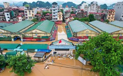 Mưa lớn dồn dập, Lạng Sơn chìm trong nước lũ nhìn từ trên cao