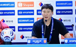 HLV Kim Sang-sik: "Tôi sẽ nhảy cùng Đình Bắc nếu cậu ấy ghi bàn"