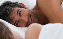 Người đàn ông khỏe “chuyện chăn gối” thường có 3 đặc điểm này trên cơ thể