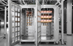 IBM vừa tạo ra “tủ lạnh” lạnh nhất thế giới, lạnh gấp 180 lần không gian vũ trụ: Họ đang làm gì vậy?
