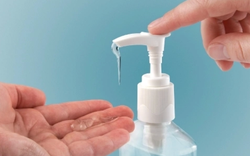 Cục Quản lý Dược thu hồi 2 lô dung dịch vệ sinh phụ nữ Rolux AF vì được xác định là hàng giả