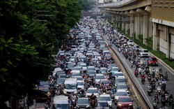 5 ngày nghỉ lễ bắt đầu từ mai: Đường phố Hà Nội và TPHCM lúc này!