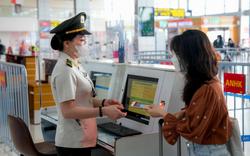 Người phụ nữ mắc kẹt 3 ngày tại sân bay Nội Bài được công an hỗ trợ sau cuộc gọi cầu cứu