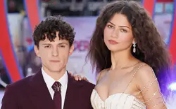 Ai đang "làm mưa làm gió" ở Hollywood