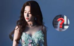 Bức ảnh chứng minh Lưu Diệc Phi mãi mãi là thần tiên tỷ tỷ: Thần nữ trong tranh cũng chỉ đến vậy
