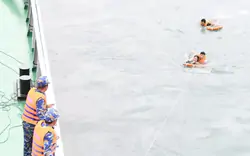 Vụ ba cô gái bị sóng cuốn mất tích: Tụi em bám lấy nhau nhưng sóng lôi ra xa rồi không thấy nhau nữa