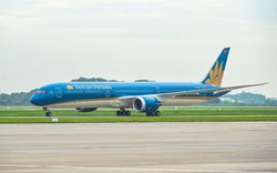 Sáng nay - 1/9, sân bay Tân Sơn Nhất ghi nhận một máy bay của Vietnam Airlines thực hiện nhiệm vụ đặc biệt hạ cánh